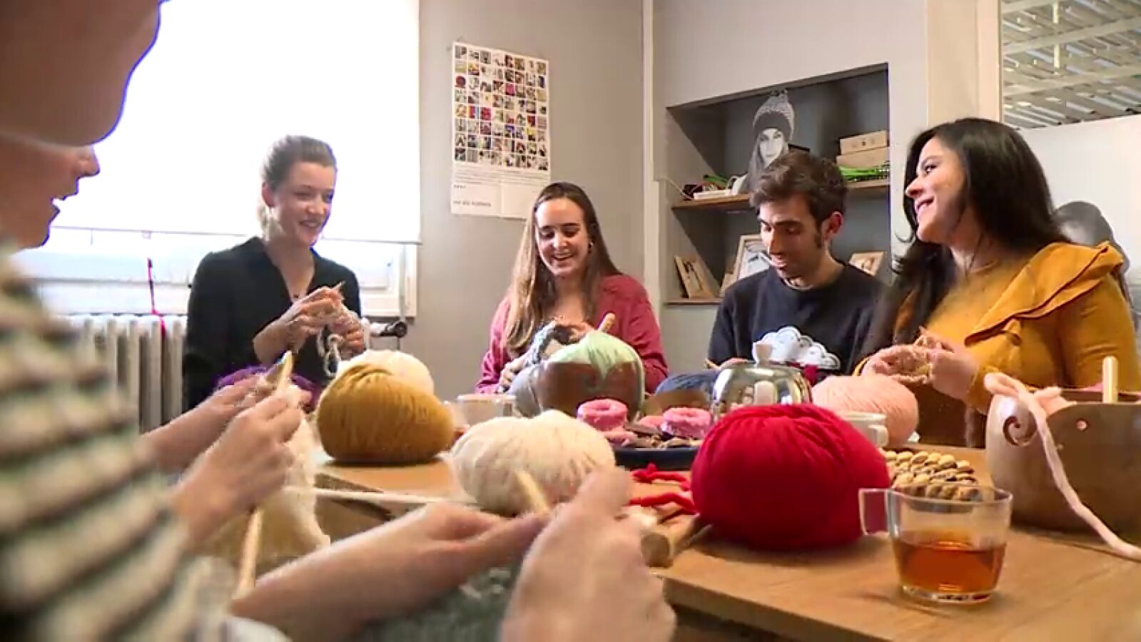 El 'crochet', considerado el yoga del siglo XXI