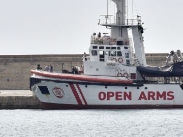 Vista del barco de la Organización de Salvamento Open Arms.