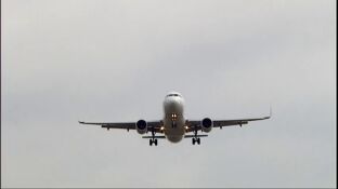 Un pasajero de vueling contagia de sarampi&oacute;n a cinco tripulantes
