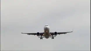 Un pasajero de vueling contagia de sarampión a cinco tripulantes Un pasajero de vueling contagia de sarampión a cinco tripulantes