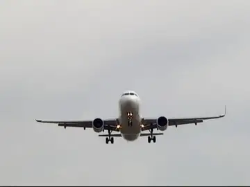 Un pasajero de vueling contagia de sarampión a cinco tripulantes Un pasajero de vueling contagia de sarampión a cinco tripulantes