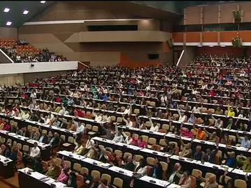 El régimen cubano mantiene el comunismo en la nueva Constitución El régimen cubano mantiene el comunismo en la nueva Constitución