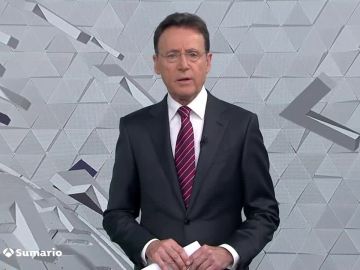 Matías Prats presentando Antena 3 Noticias Fin de Semana