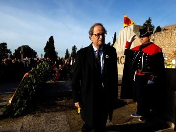 El presidente de la Generalitat, Quim Torra, en la tradicional ofrenda floral a la tumba de Francesc Macià