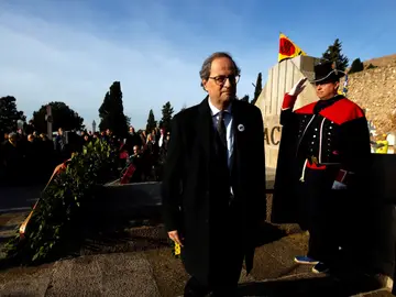 El presidente de la Generalitat, Quim Torra, en la tradicional ofrenda floral a la tumba de Francesc Macià El presidente de la Generalitat, Quim Torra, en la tradicional ofrenda floral a la tumba de Francesc Macià