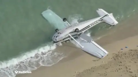 Milagro de Navidad en Florida: una avioneta se estrella y sus pasajeros resultan ilesos Milagro de Navidad en Florida: una avioneta se estrella y sus pasajeros resultan ilesos