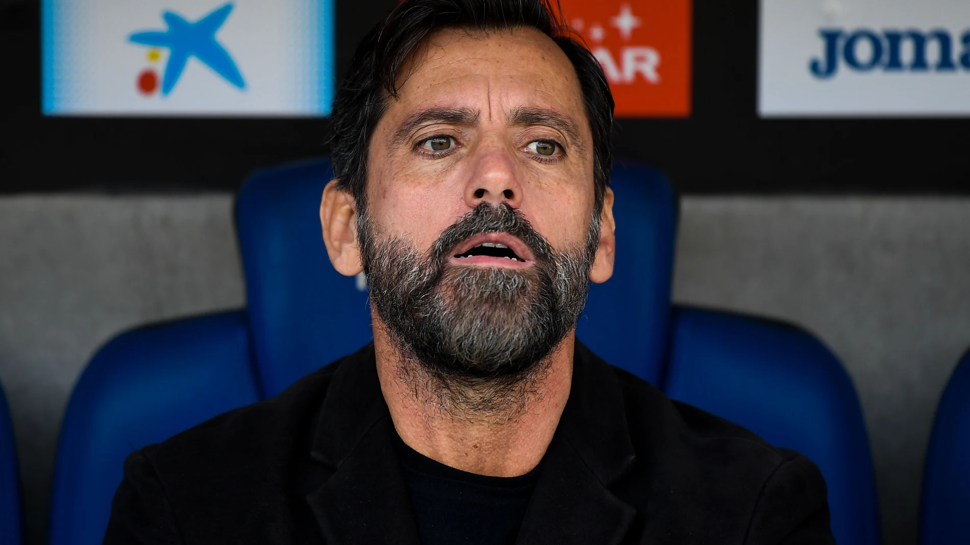 Quique Sánchez Flores, en el banquillo durante un partido Quique Sánchez Flores, en el banquillo durante un partido