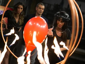 La espectacular explosión con una carta de Pilar Rubio en 'El Hormiguero 3.0' La espectacular explosión con una carta de Pilar Rubio en 'El Hormiguero 3.0'