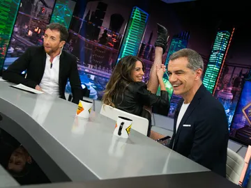 "Las mujeres con curvas pueden estar sobre un tapiz", Almudena Cid confiesa en 'El Hormiguero 3.0' qué fue lo más bonito que aportó su disciplina "Las mujeres con curvas pueden estar sobre un tapiz", Almudena Cid confiesa en 'El Hormiguero 3.0' qué fue lo más bonito que aportó su disciplina