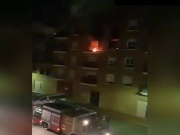 Los vecinos de un edificio de Cuevas de Almanzora desalojados por un incendio