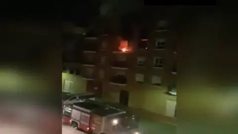 Los vecinos de un edificio de Cuevas de Almanzora desalojados por un incendio Los vecinos de un edificio de Cuevas de Almanzora desalojados por un incendio