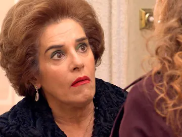 Benigna descubre el verdadero remitente de la carta de amor de Amelia Benigna descubre el verdadero remitente de la carta de amor de Amelia