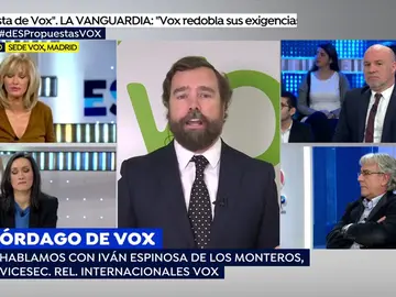 El vicesecretario de Relaciones Internacionales de Vox: "Yo creo que ser mujer no es una enfermedad" El vicesecretario de Relaciones Internacionales de Vox: "Yo creo que ser mujer no es una enfermedad"