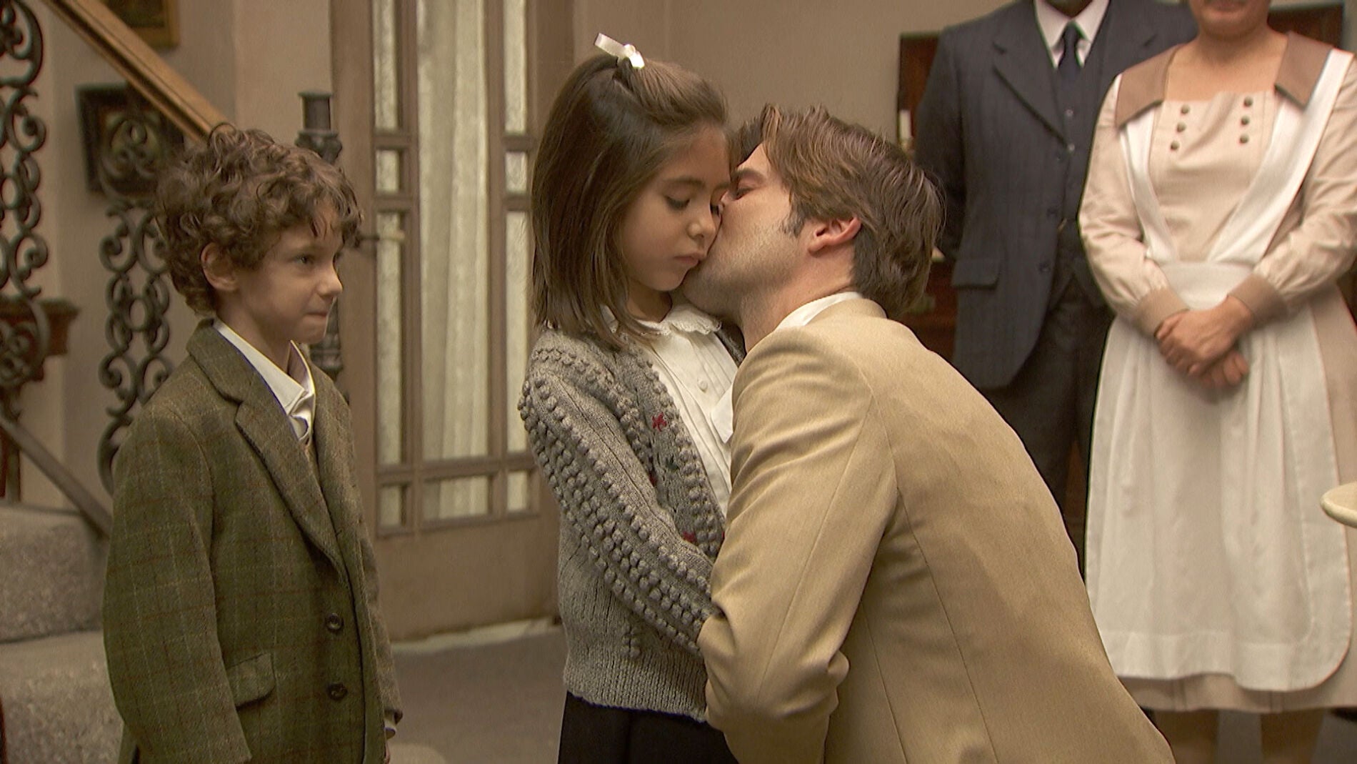 La emotiva y triste despedida de Gonzalo con su familia