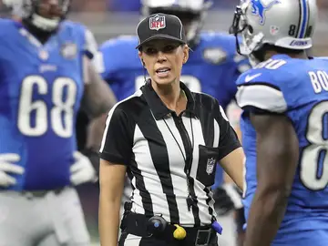Sarah Thomas, en un partido de la NFL Sarah Thomas, en un partido de la NFL