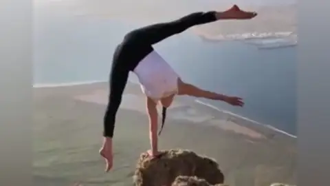 Yoga al borde del acantilado y otros sitios imposibles para practicar deportes Yoga al borde del acantilado y otros sitios imposibles para practicar deportes