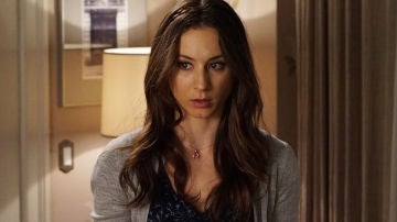 Troian Bellisario como Spencer en 'PLL'
