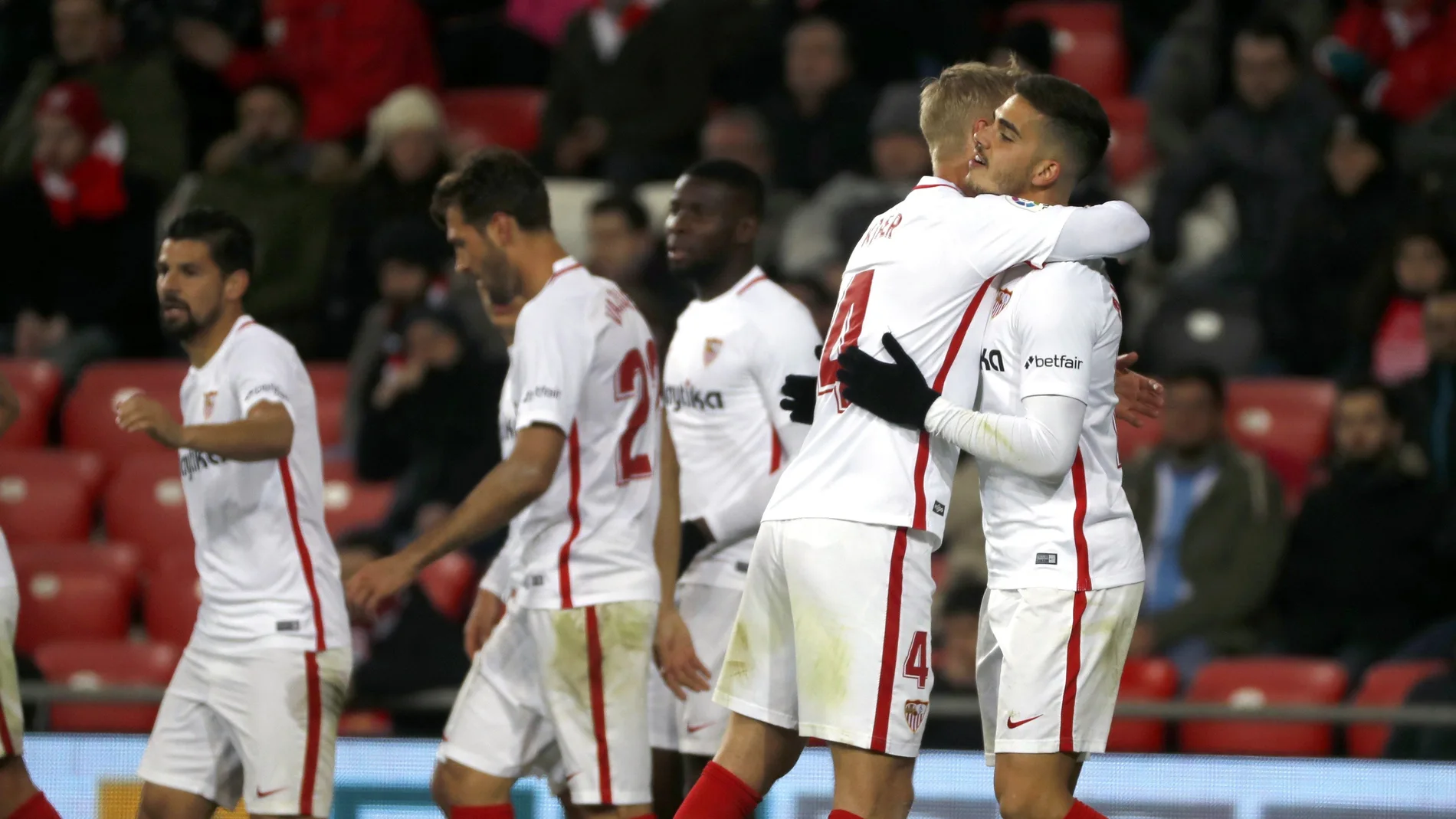André Silva celebra el 1-2 en San Mamés André Silva celebra el 1-2 en San Mamés