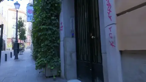 Crean 'comandos Loctite' contra los pisos turísticos Crean 'comandos Loctite' contra los pisos turísticos