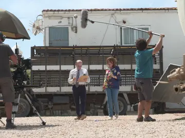 Nos colamos tras las cámaras para descubrir cómo se grabó el primer capítulo de 'Matadero' Nos colamos tras las cámaras para descubrir cómo se grabó el primer capítulo de 'Matadero'