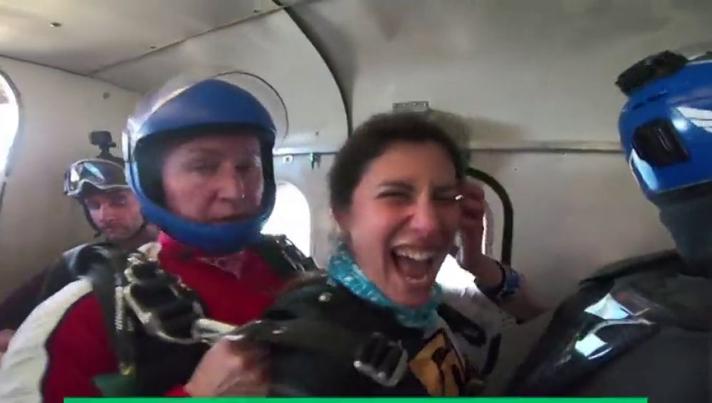 Las 'Mujeres voladoras' piden una mayor presencia de la mujer en el paracaidismo