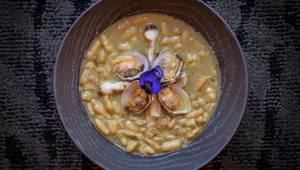 Las fantásticas verdinas con almejas de Hielo y Carbón.