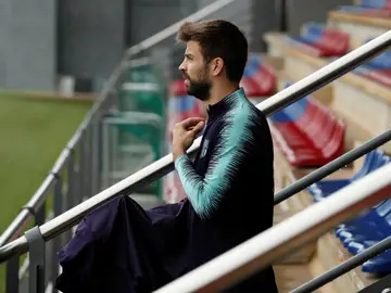 Piqué, durante un entrenamiento con el Barça Piqué, durante un entrenamiento con el Barça