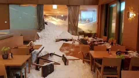 La nieve colapsa el centro de Europa La nieve colapsa el centro de Europa
