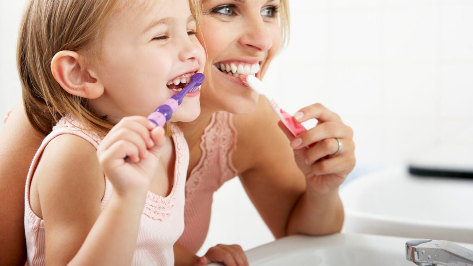 Consejos para la correcta higiene bucal de tus niños