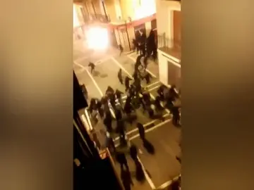 Incidentes en Pamplona tras una protesta por la clausura del edificio okupado palacio de Rozalejo Incidentes en Pamplona tras una protesta por la clausura del edificio okupado palacio de Rozalejo