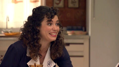 Amelia, en una nube tras su beso con Luisita