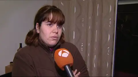 La madre del bebé ingresado en la UCI por una paliza presuntamente por el padre: "Simplemente estrés de que el bebé llorara y no se callaba La madre del bebé ingresado en la UCI por una paliza presuntamente por el padre: "Simplemente estrés de que el bebé llorara y no se callaba