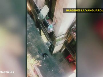 Un detenido por amenazar con un cuchillo a los transeúntes en el Raval