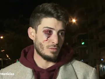 Un joven sufre una brutal agresión homófoba en el metro de Barcelona Un joven sufre una brutal agresión homófoba en el metro de Barcelona