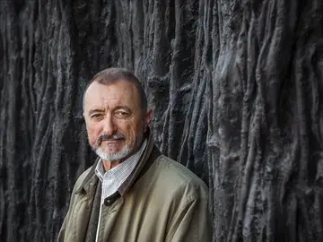 Imagen de archivo de Arturo Pérez Reverte Imagen de archivo de Arturo Pérez Reverte