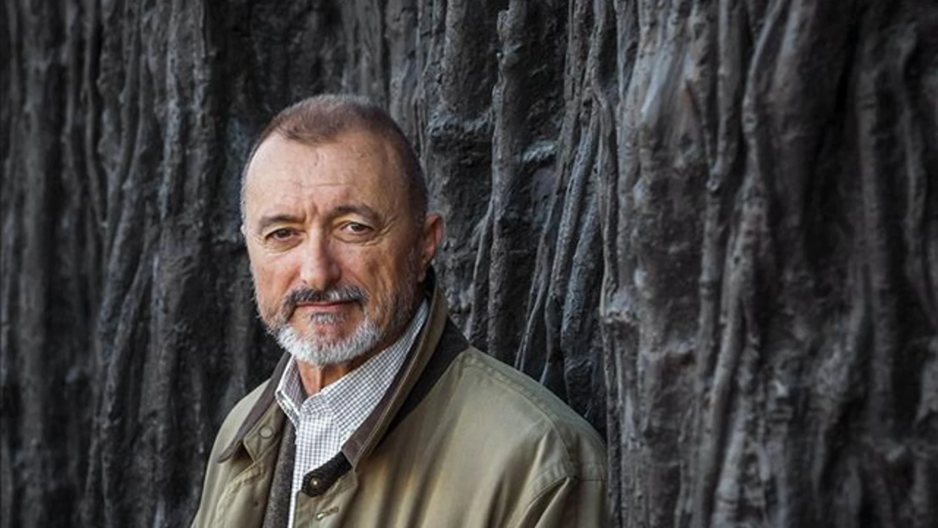 Imagen de archivo de Arturo Pérez Reverte Imagen de archivo de Arturo Pérez Reverte