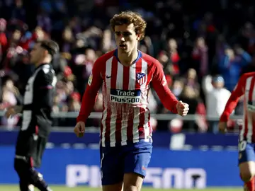 Griezmann celebra un gol con el Atlético Griezmann celebra un gol con el Atlético