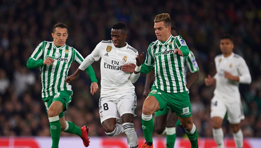 Momento del partido entre Betis y Real Madrid