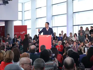 Pedro Sánchez en un acto del PSOE en Burgos Pedro Sánchez en un acto del PSOE en Burgos