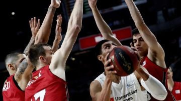 Gustavo Ayón, en el partido contra el Tecnyconta Zaragoza