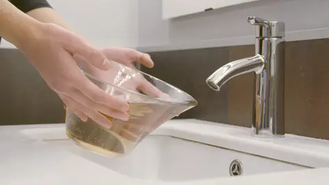 Truco casero para tuberías con mal olor o atascadas Truco casero para tuberías con mal olor o atascadas