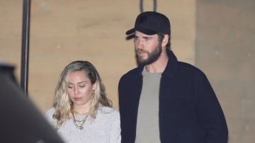 Miley Cyrus y Liam Hemsworth Miley Cyrus y Liam Hemsworth