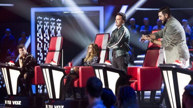 Los cuatro coaches de ‘La Voz’ sacan sus mejores armas para conseguir a Andrés Iwasaki en su equipo