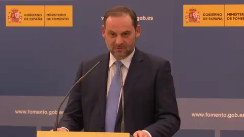 Ábalos: “los catalanes tienen que estar encantados” Ábalos: “los catalanes tienen que estar encantados”
