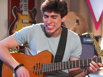 El improvisado cover de Andrés Iwasaki dedicado exclusivamente a ‘La Voz’ El improvisado cover de Andrés Iwasaki dedicado exclusivamente a ‘La Voz’