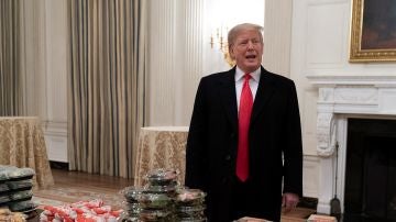 Donald Trump, con las hamburguesas en la Casa Blanca
