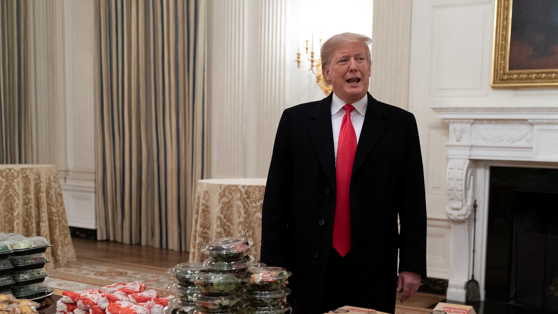 Donald Trump, con las hamburguesas en la Casa Blanca Donald Trump, con las hamburguesas en la Casa Blanca