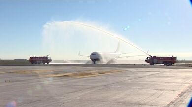 Llega el primer avión al Aeropuerto Internacional de la Región de Murcia
