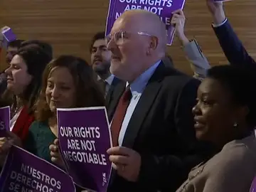 El 'Me Too' de la Eurocámara se concentra en contra de la política sobre la mujer de Vox El 'Me Too' de la Eurocámara se concentra en contra de la política sobre la mujer de Vox
