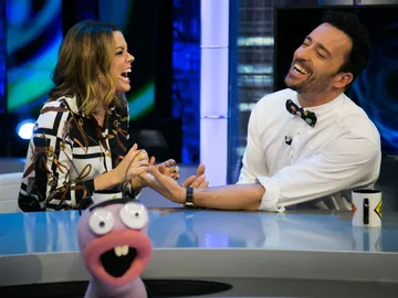 Adriana Torrebejano y Pablo Puyol demuestran sus poderes telepáticos en 'El Hormiguero 3.0' Adriana Torrebejano y Pablo Puyol demuestran sus poderes telepáticos en 'El Hormiguero 3.0'